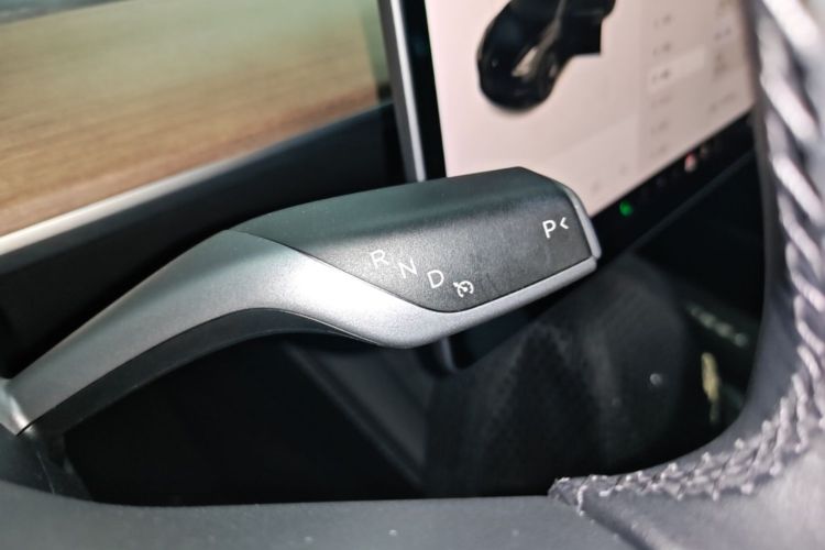 Tesla Model 3 2021 car image #14