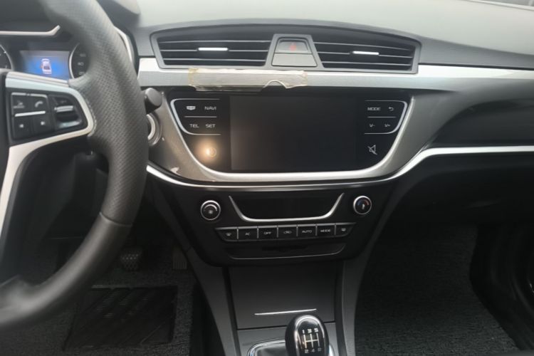 GEELY Emgrand 2018 imagem de carro #13