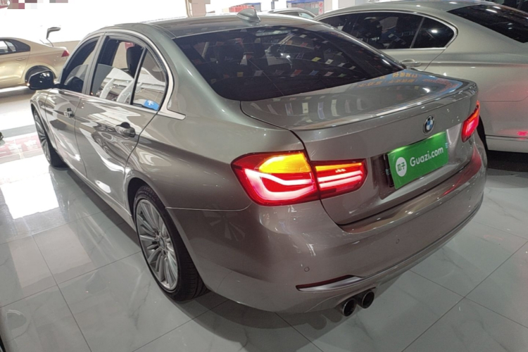 BMW 3 Series 2018 car image #5
