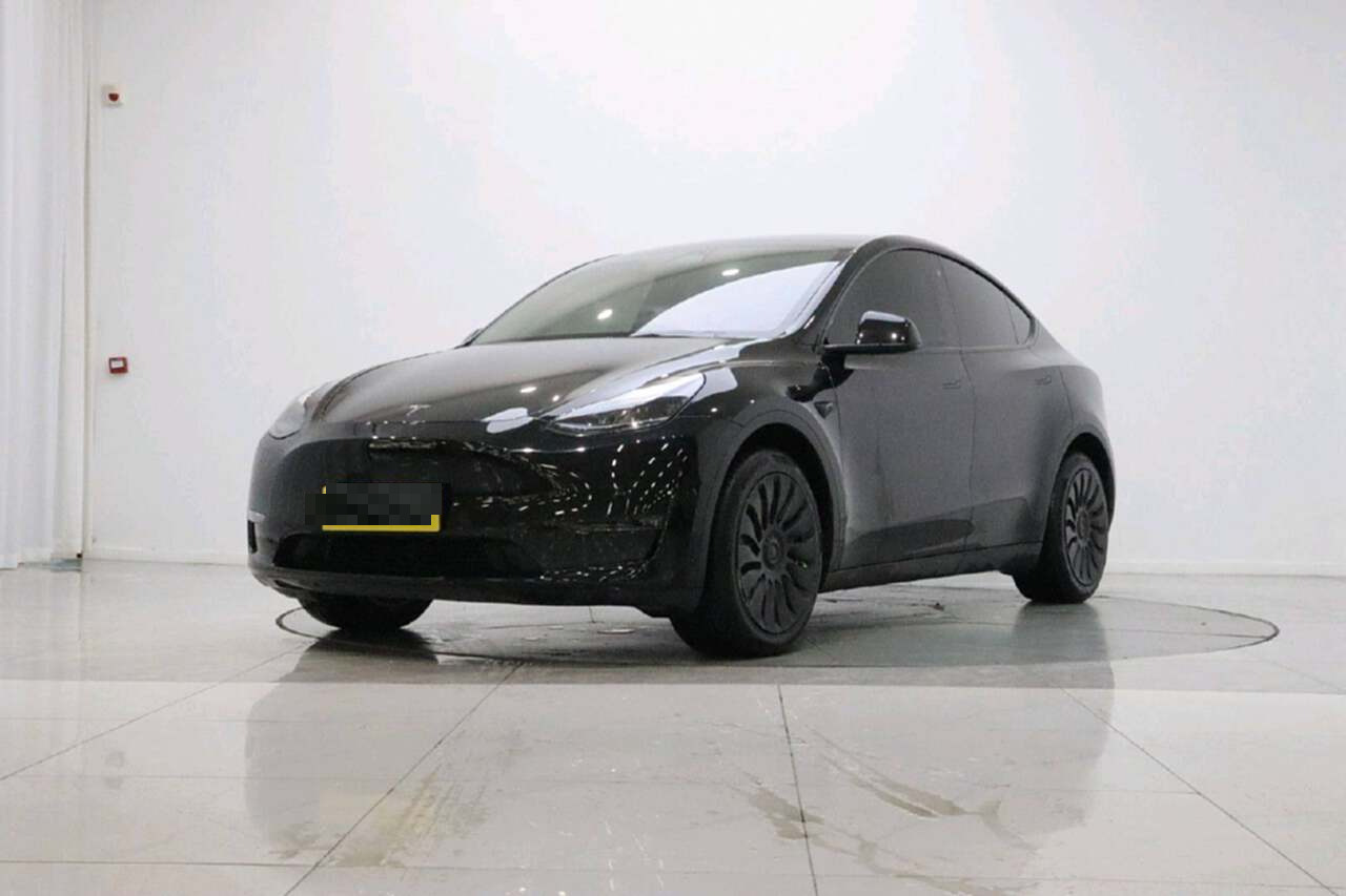Tesla Model Y 2022 #2 Tesla Model Y 2022 car image #2