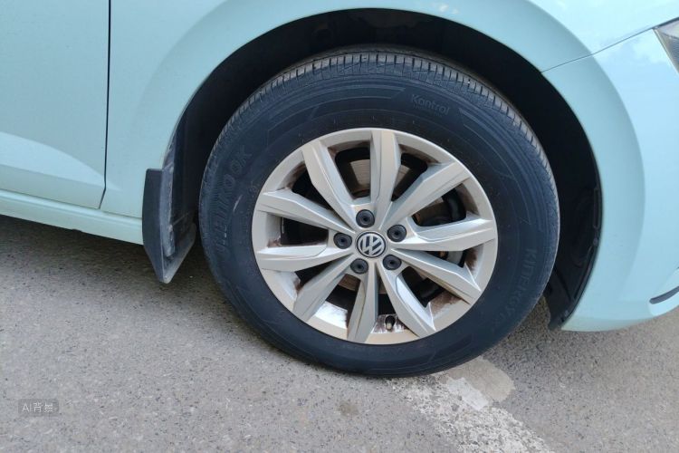 Volkswagen Polo 2021 car image #9