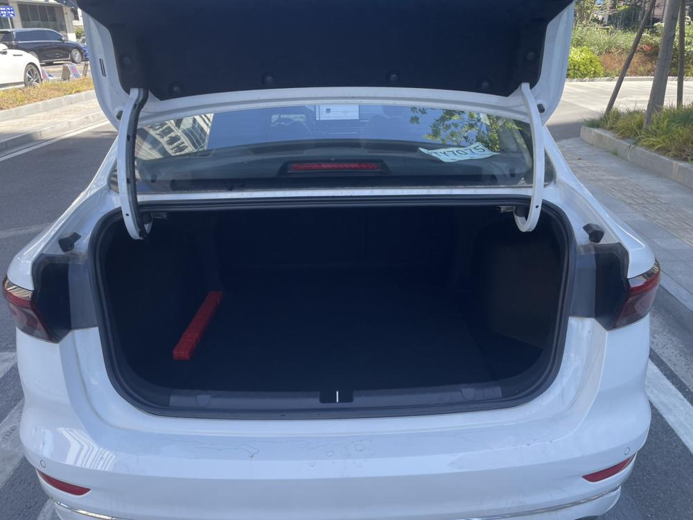 GEELY Emgrand 2025 car image #14