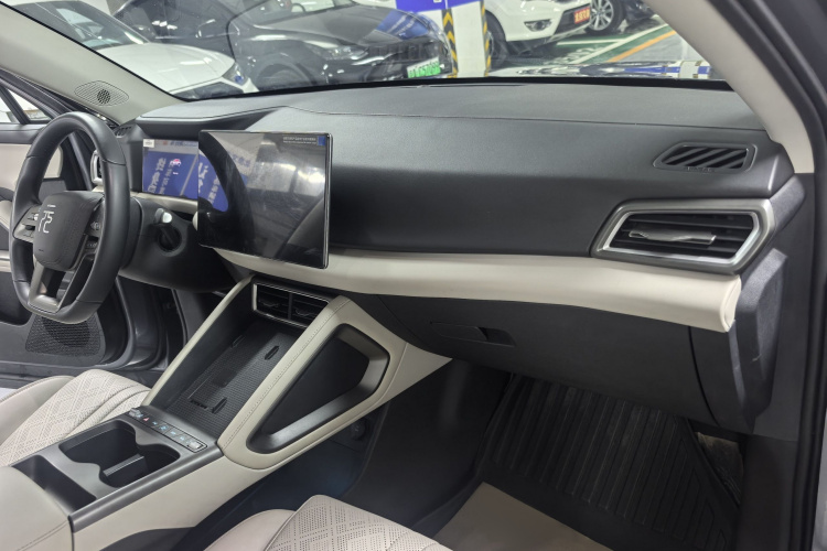 BYD YuanUP 2025 car image #13