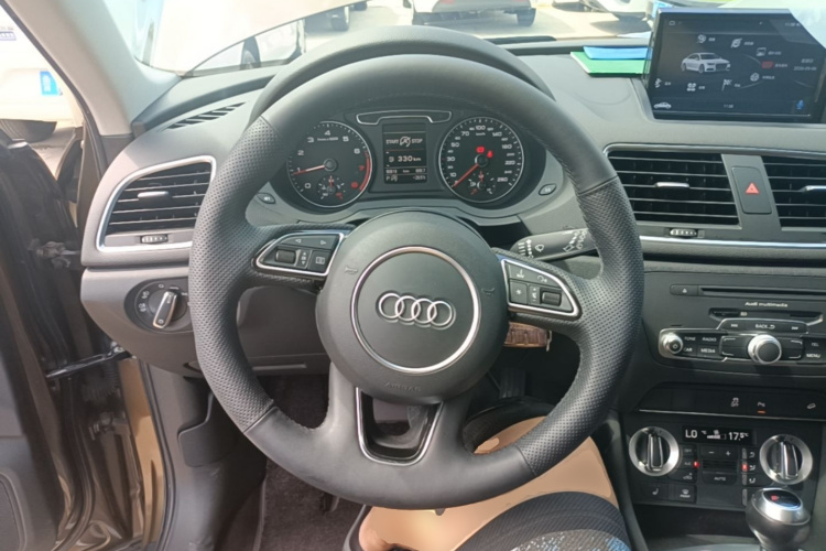 Audi Q3 2015 #11 Audi Q3 2015 car image #11