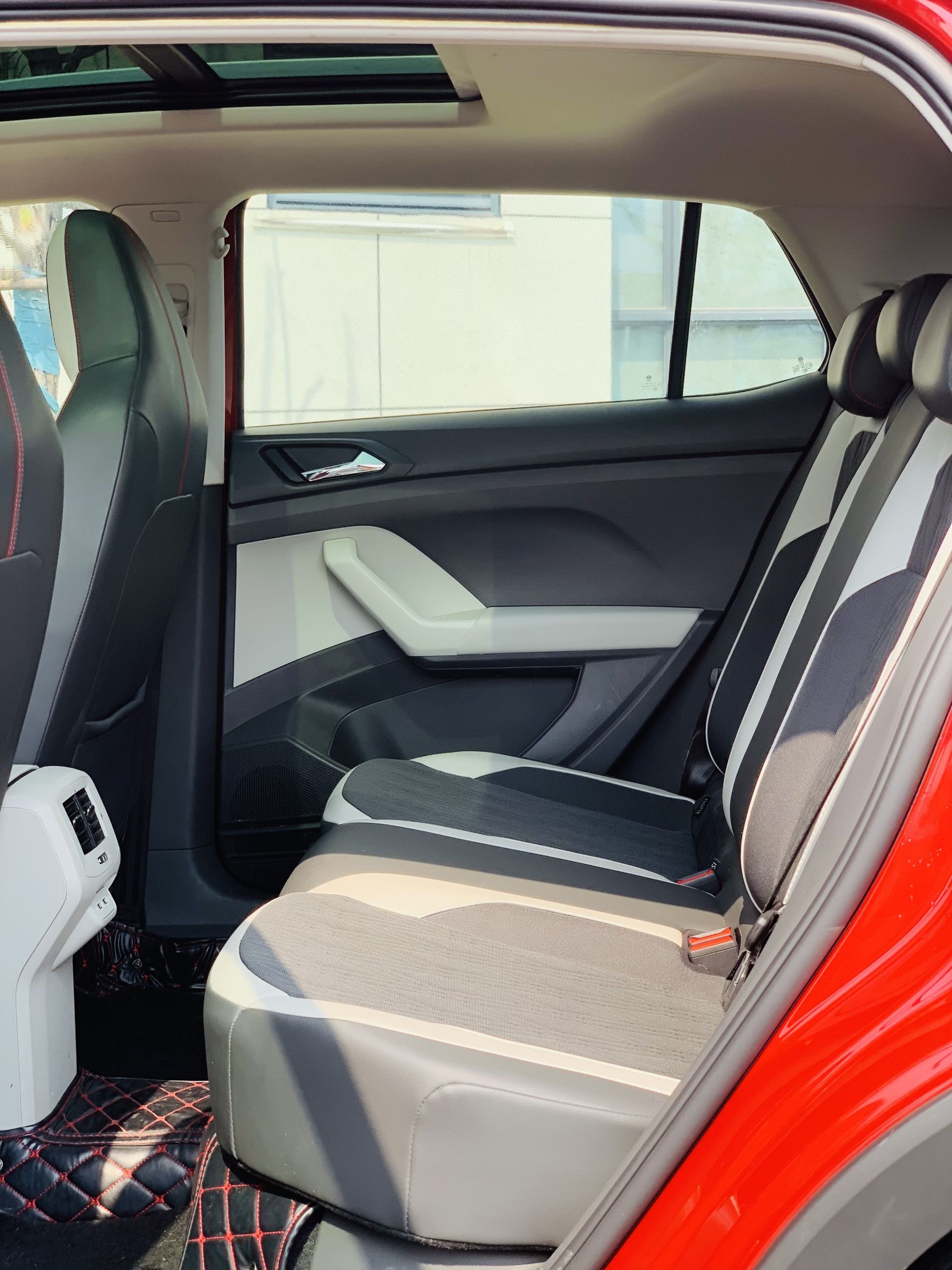 Volkswagen T-Cross 2020 #17 Volkswagen T-Cross 2020 immagine di auto #17