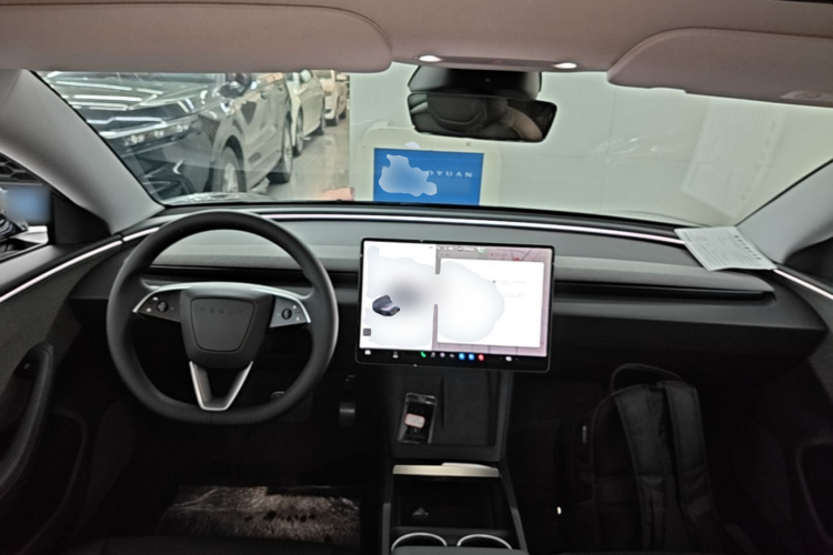 Tesla Model 3 2025 car image #10