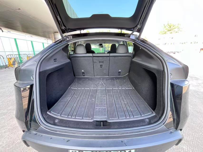 Tesla Model Y 2025 #9 Tesla Model Y 2025 image de voiture #9