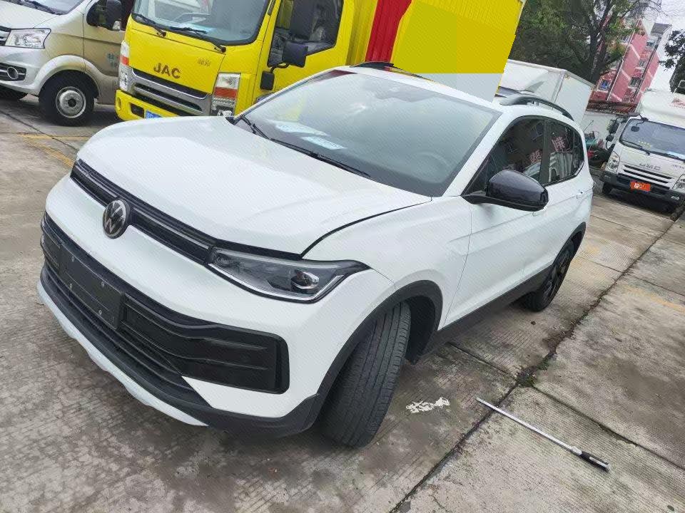 2025 immagine di auto 