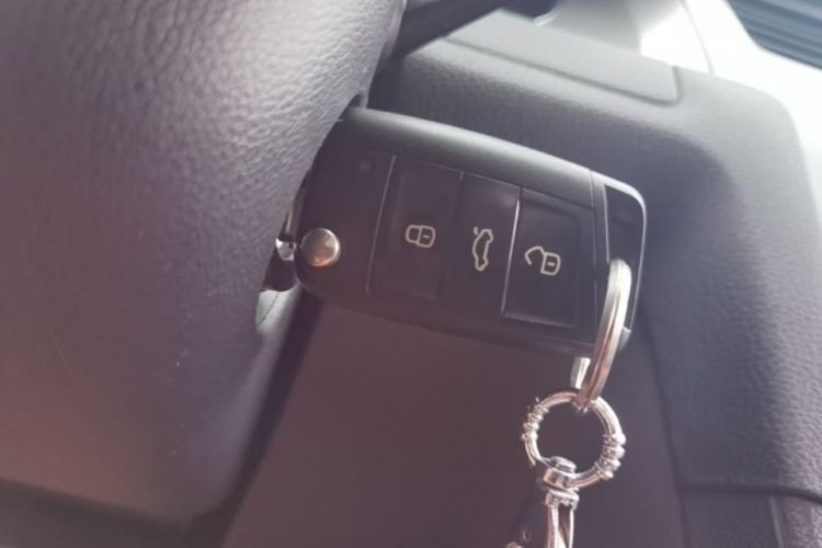 Volkswagen Golf 2015 car image #14