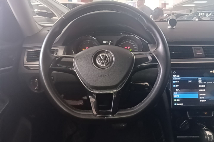 Volkswagen Bora 2017 #11 Volkswagen Bora 2017 car image #11
