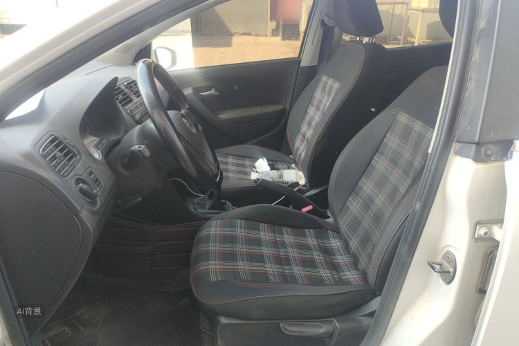 Volkswagen Polo 2018 car image #17
