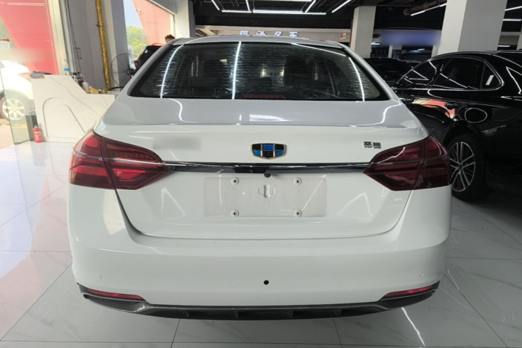 GEELY Emgrand 2019 car image #4