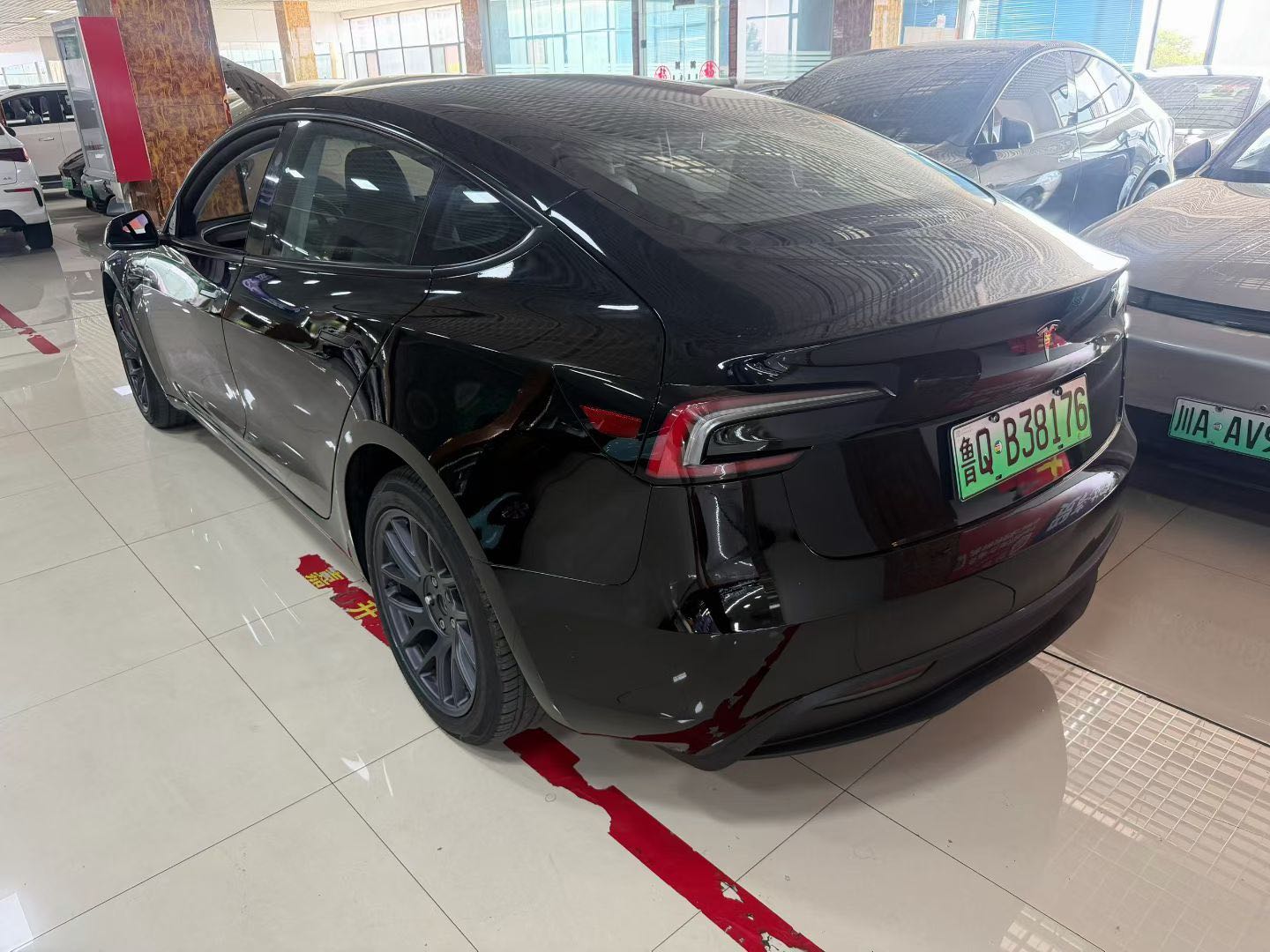 2024 car image #9