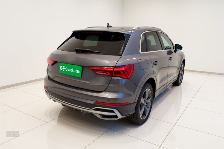 Audi Q3 2021 car image #7