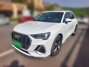 Audi Q3 2021 car image 
