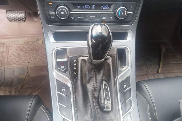 GEELY Emgrand 2018 #16 GEELY Emgrand 2018 car image #16