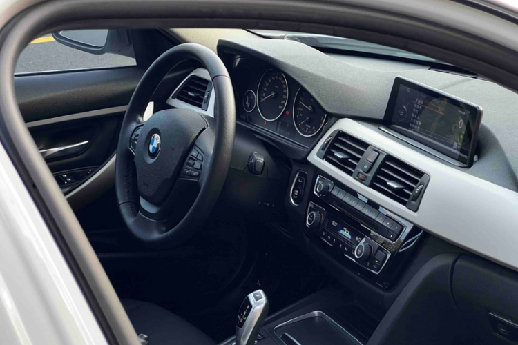 BMW 3 Series 2015 #18 BMW 3 Series 2015 immagine di auto #18