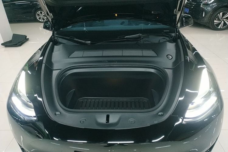 Tesla Model Y 2022 #20 Tesla Model Y 2022 car image #20