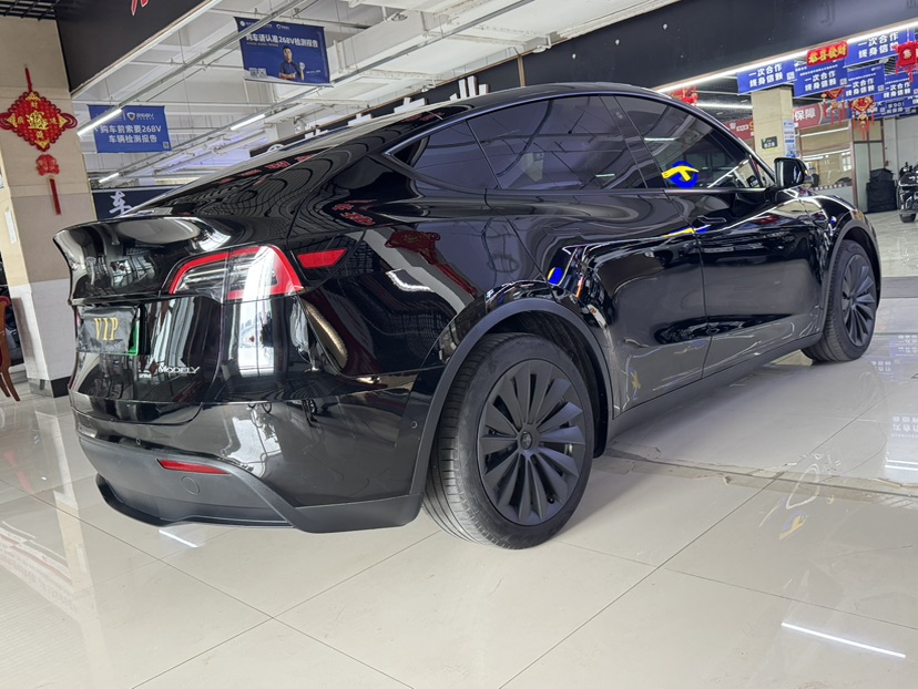 Tesla Model Y 2022 car image #5