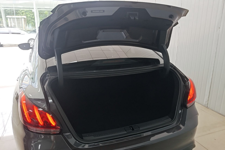 MG 5 2022 car image #21