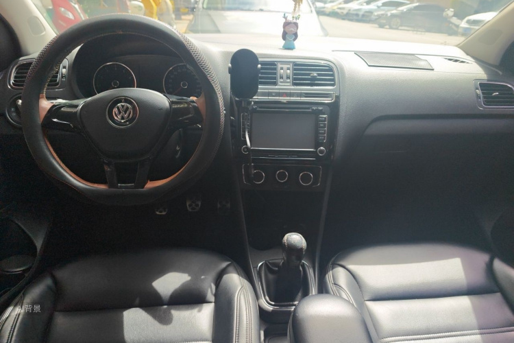 Volkswagen Polo 2015 #11 Volkswagen Polo 2015 car image #11
