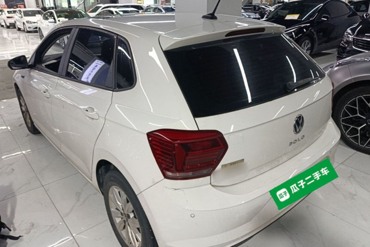 Volkswagen Polo 2022 car image #5