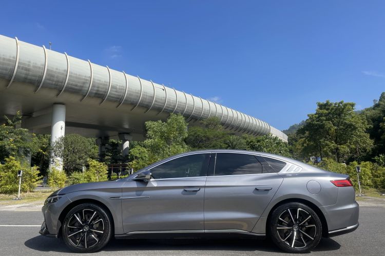 BYD Han 2021 immagine di auto #3