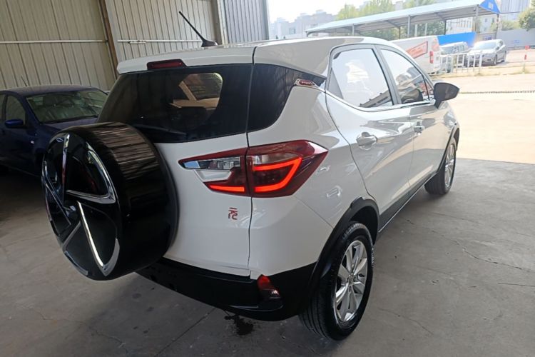 BYD Yuan 2018 #7 BYD Yuan 2018 car image #7