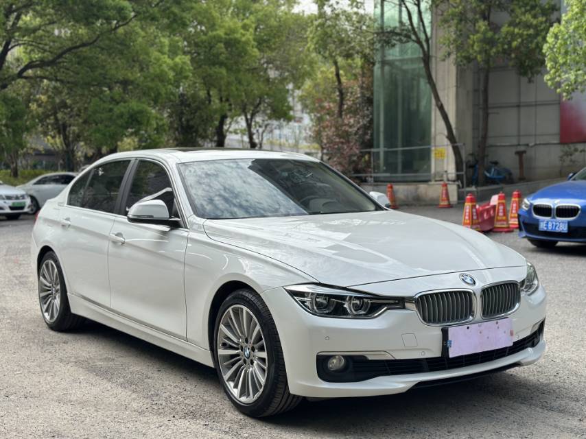 BMW 3 Series 2018 #3 BMW 3 Series 2018 car image #3
