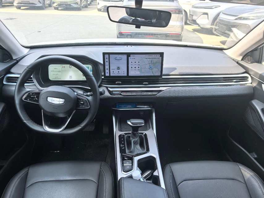 GEELY Emgrand 2025 #5 GEELY Emgrand 2025 car image #5