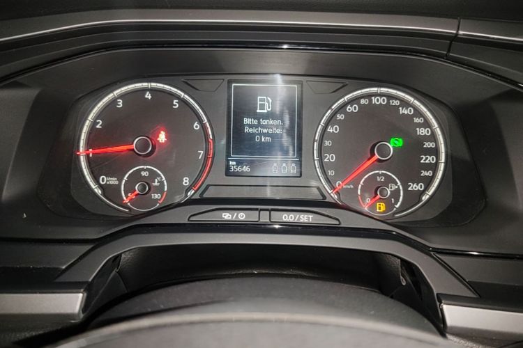 Volkswagen Polo 2021 car image #12