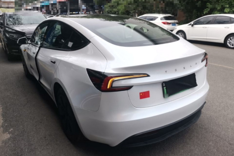 Tesla Model 3 2023 #5 Tesla Model 3 2023 car image #5