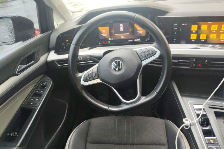 Volkswagen Golf 2021 car image #12