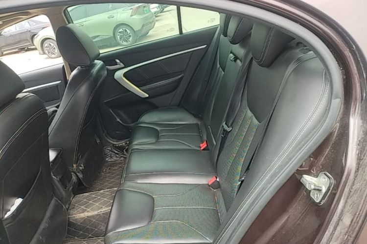 GEELY Emgrand 2017 car image #19