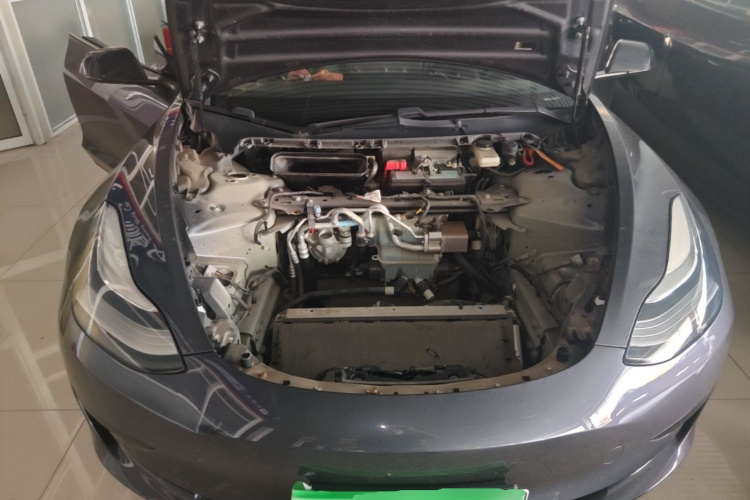 Tesla Model 3 2020 car image #22