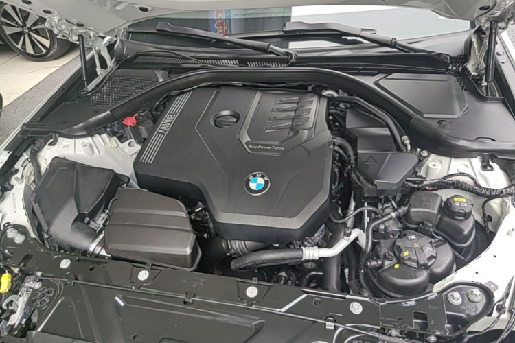 BMW 3 Series 2020 car image #22