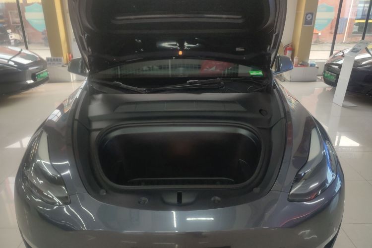 Tesla Model Y 2022 car image #20