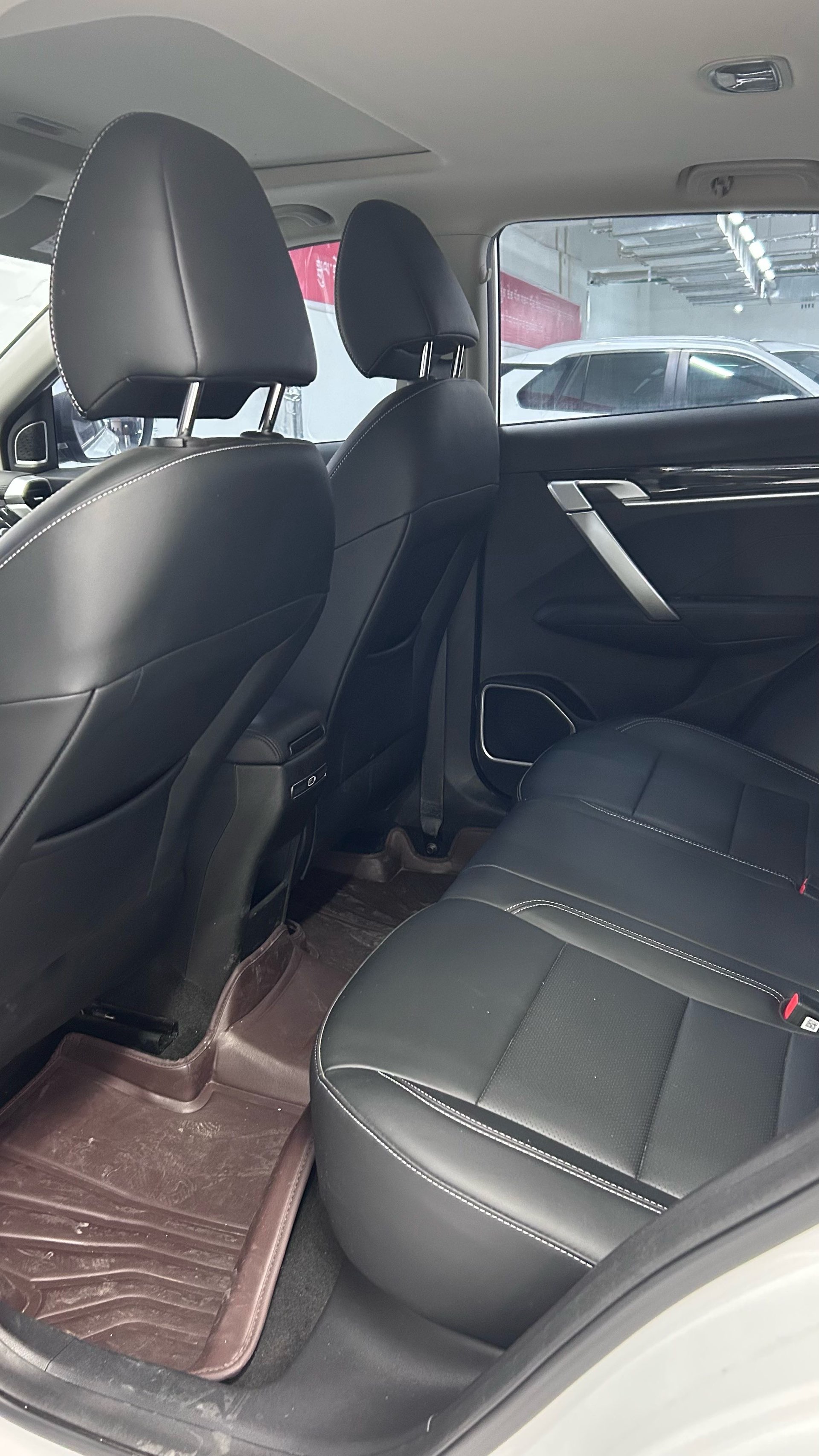 GEELY Coolray 2025 #4 GEELY Coolray 2025 car image #4
