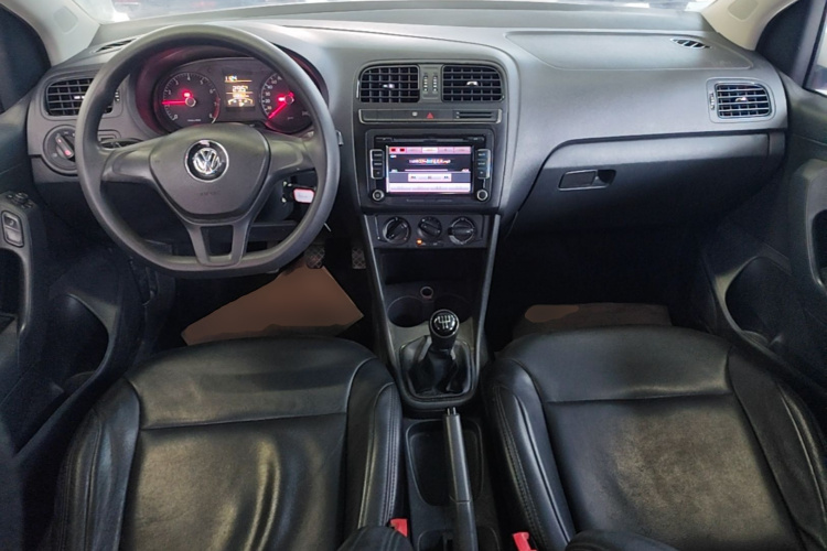 Volkswagen Polo 2015 #10 Volkswagen Polo 2015 car image #10