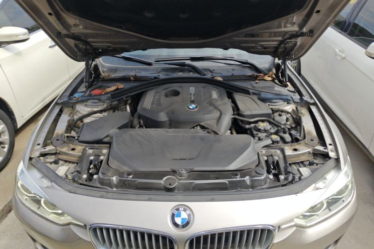 BMW 3 Series 2018 #20 BMW 3 Series 2018 car image #20