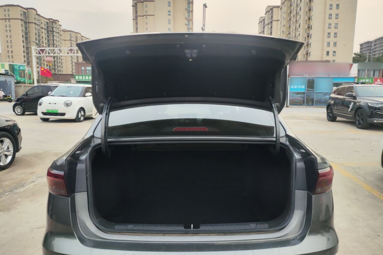 GEELY Emgrand 2023 car image #19