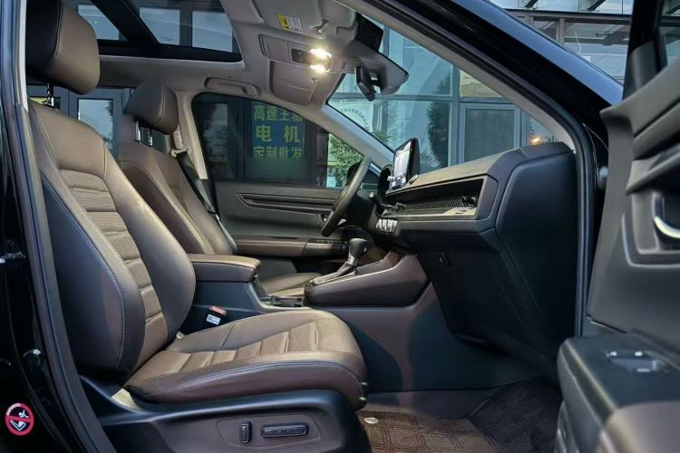 2023 car image #14