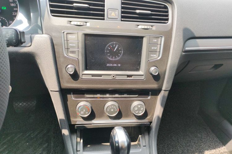 Volkswagen Golf 2017 imagem de carro #17