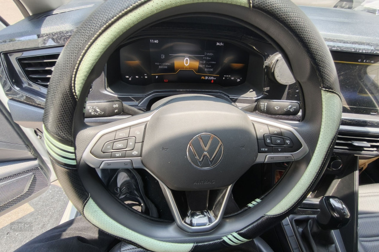 Volkswagen Lavida 2025 car image #12