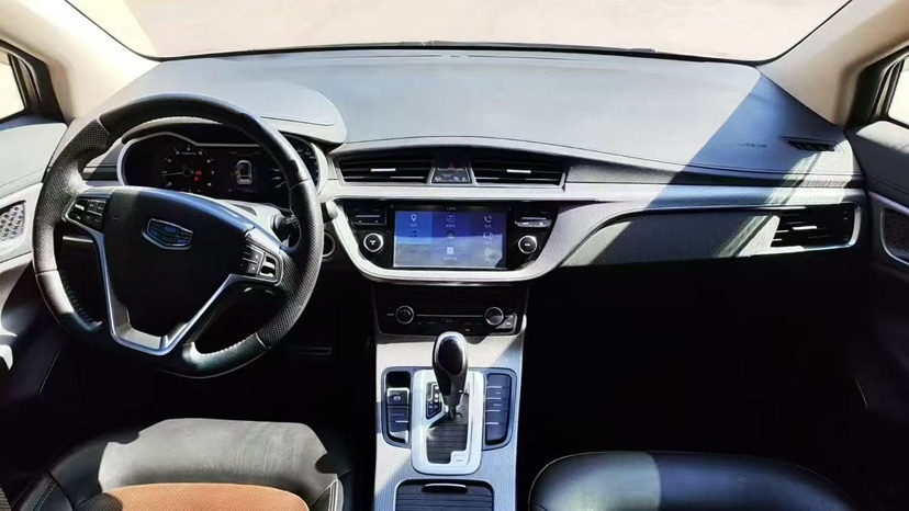 GEELY Emgrand GS 2018 car image #9
