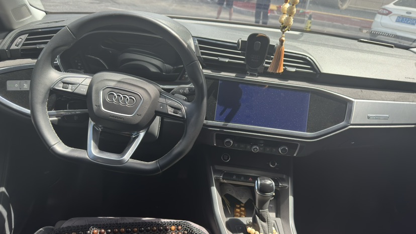 Audi Q3 2023 #6 Audi Q3 2023 car image #6