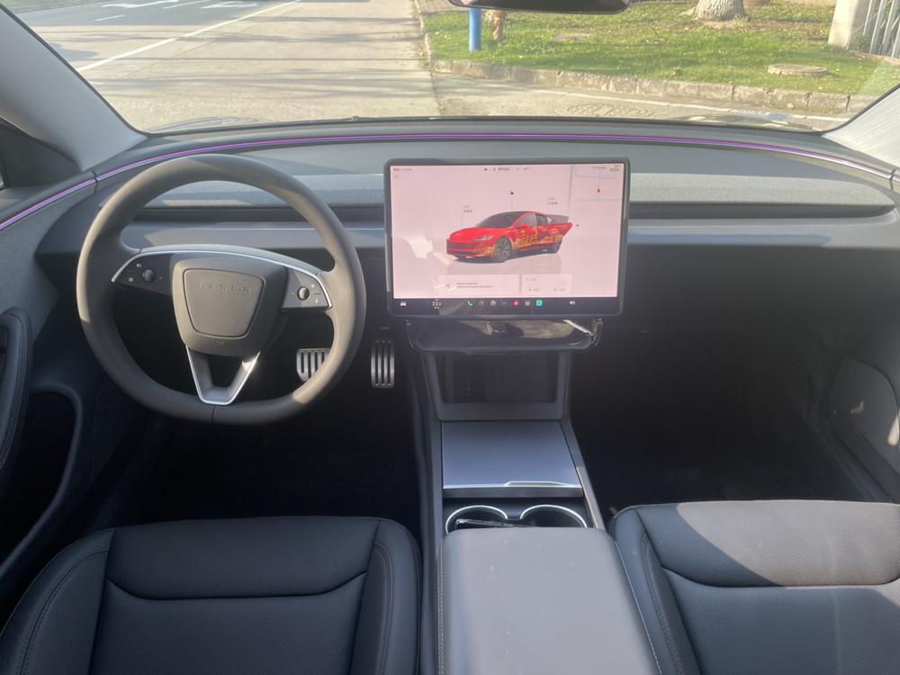 Tesla Model 3 2025 car image #9