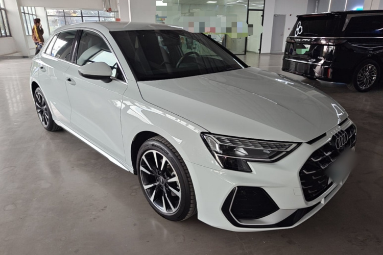 Audi A3 2025 صورة سيارة #4