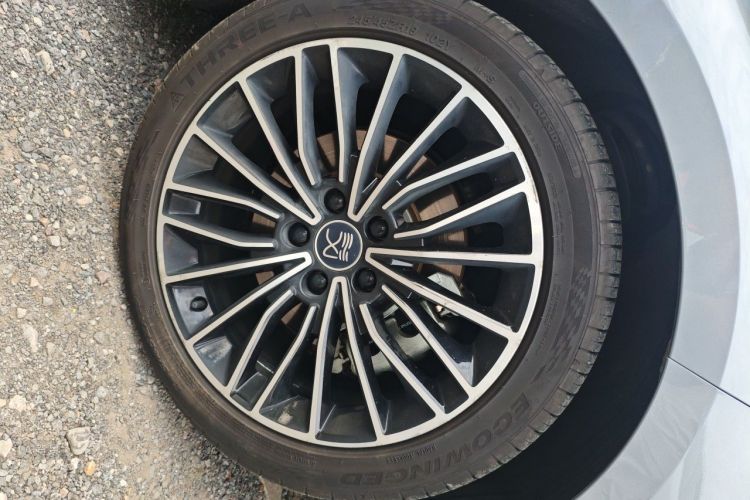 BYD Han 2022 car image #9