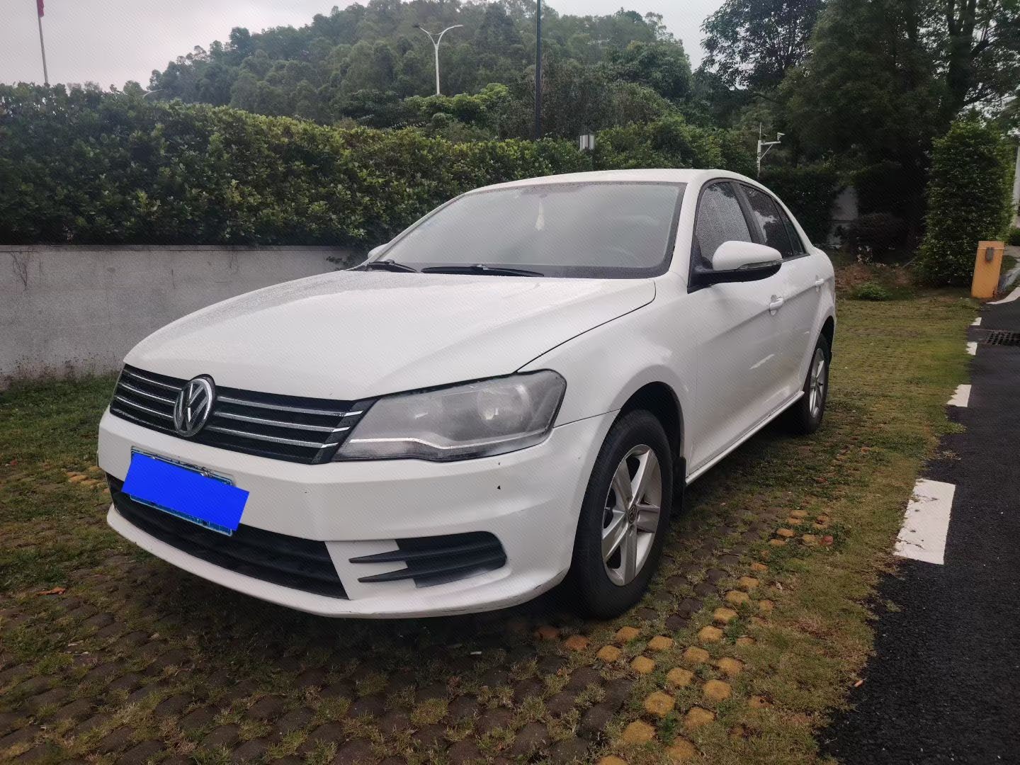 Volkswagen Bora 2014 car image 
